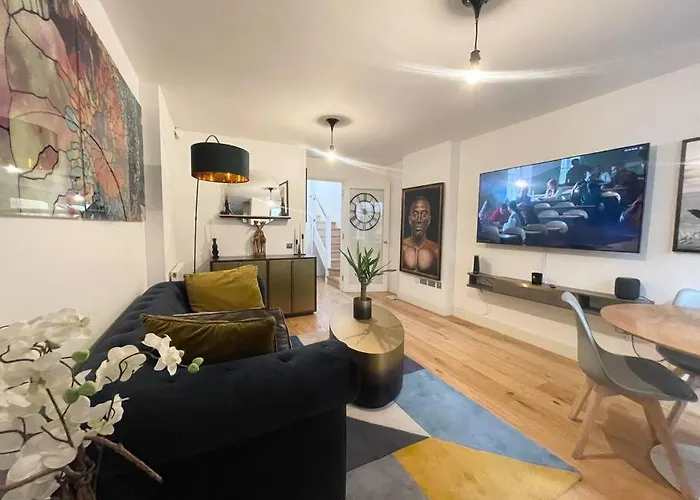 Immaculate Covent Garden Apartment