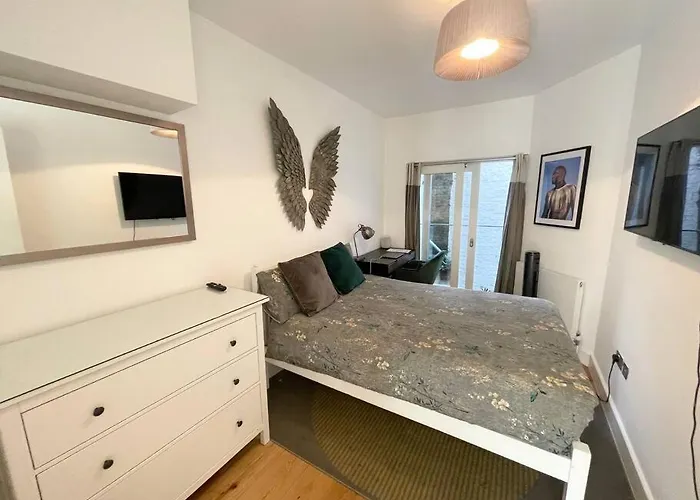 Immaculate Covent Garden Apartment